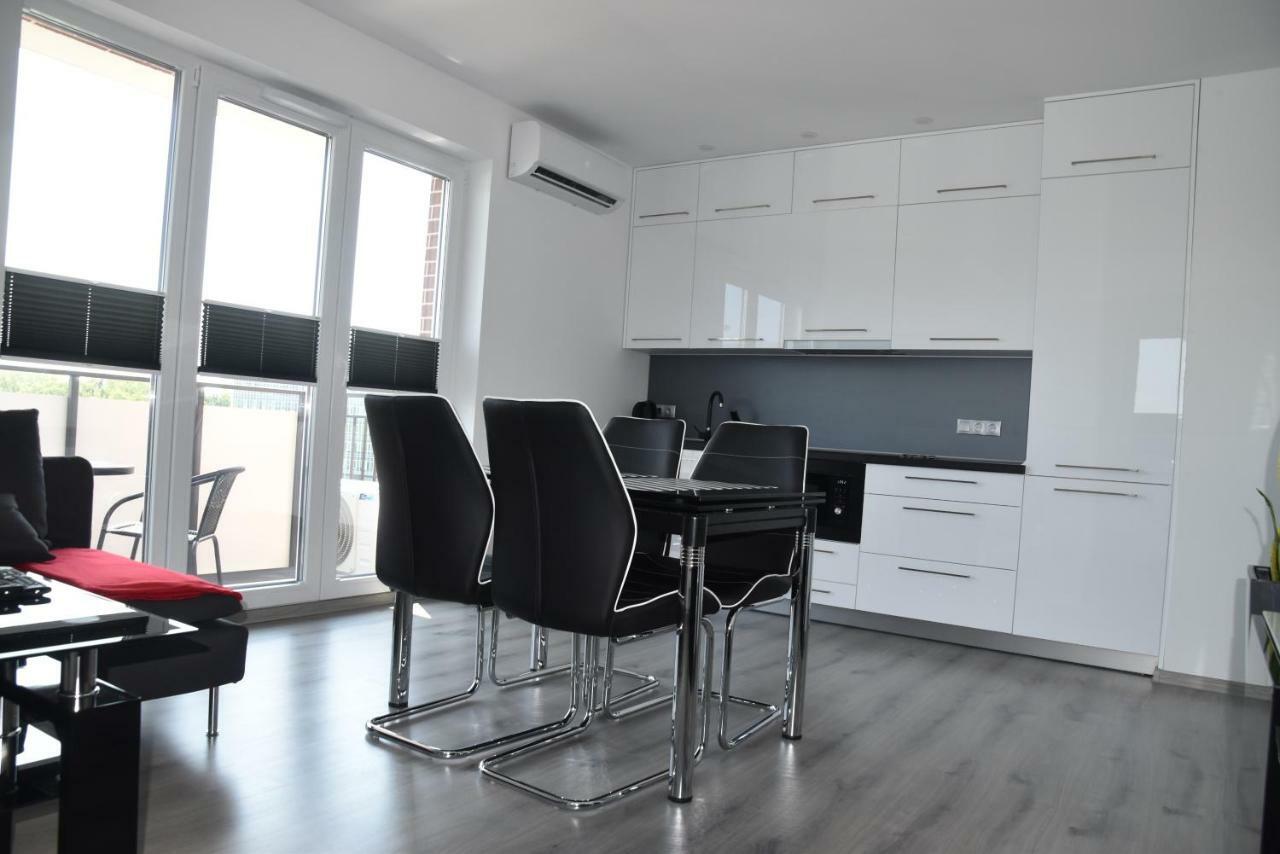 Apartament 102 G&W Apartment Wroclaw Ngoại thất bức ảnh